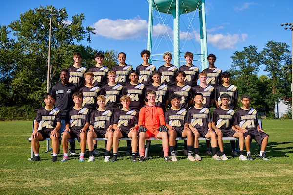 BOYS VARSITY TEAM PICTURE 2025-2026