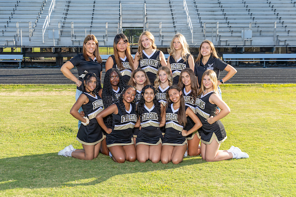 CHEERLEADERS TEAM PICTURE