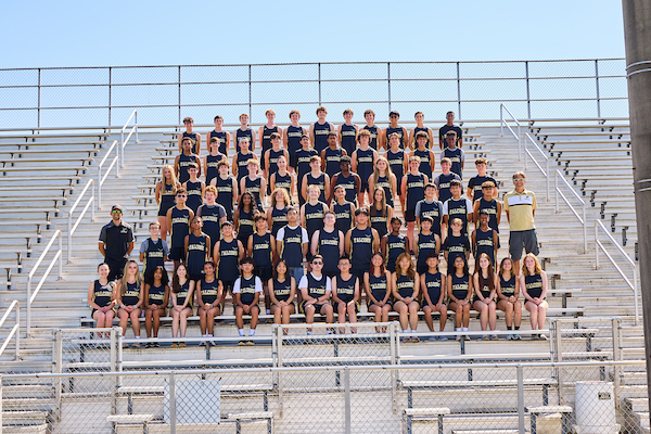 CROSS COUNTRY TEAM PICTURE