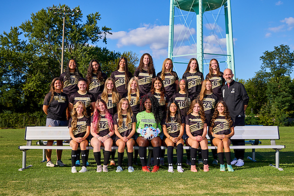 GIRLS VARSITY SOCCER TEAM PICTURE