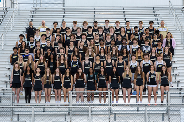 2024 outdoor track and field team picture